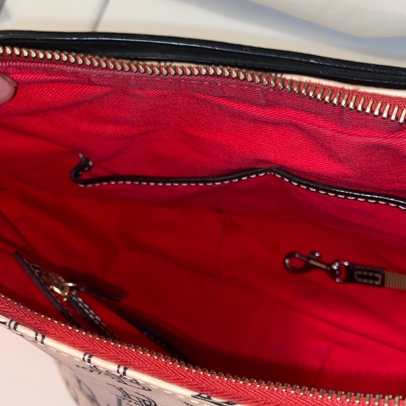 Dooney & Bourke Black and Cream Patterned Shoulder Bag - Picture 6 of 12